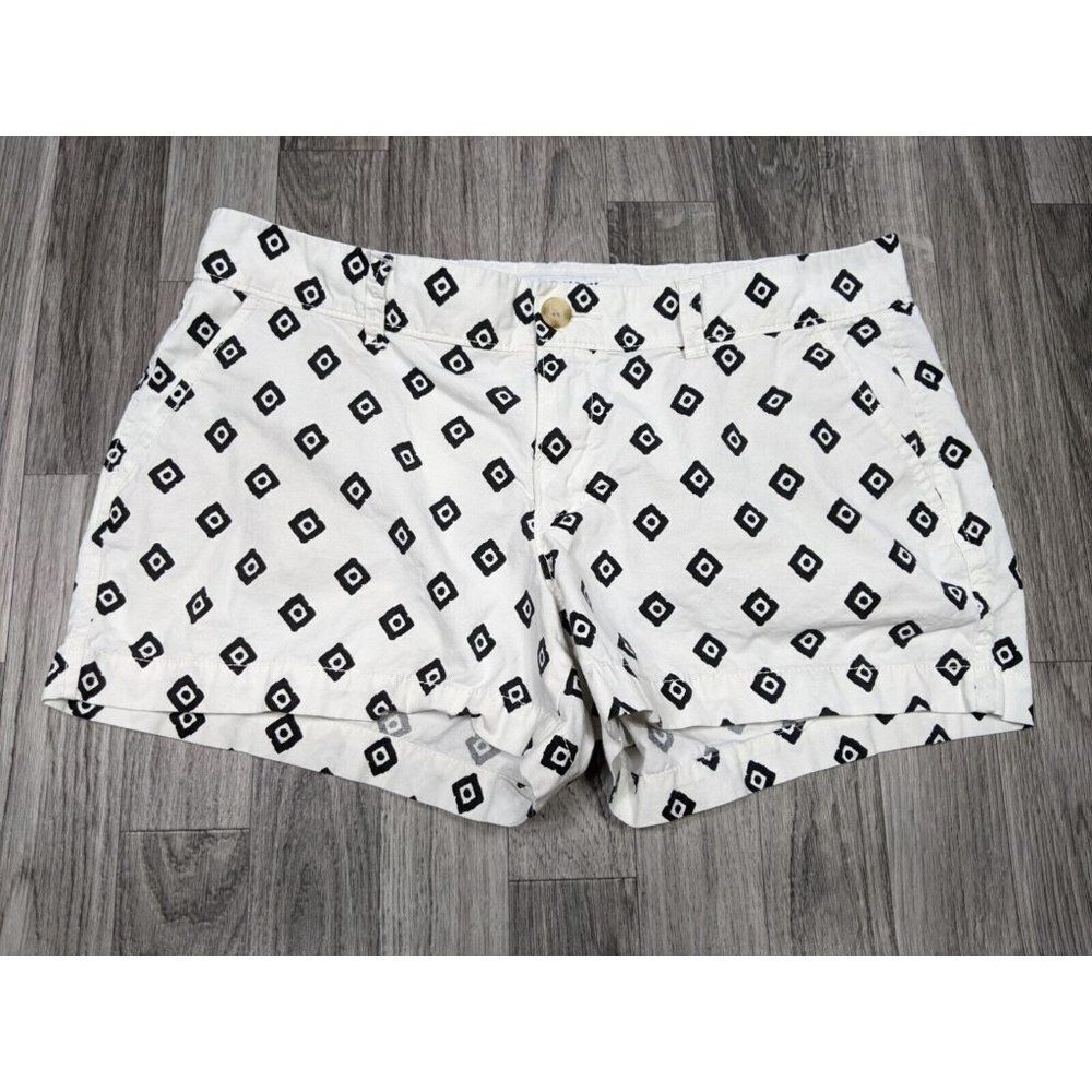 (3/$35) Old Navy Womens Size 6 Pockets White Black Diamond Pattern Short‎ Shorts
